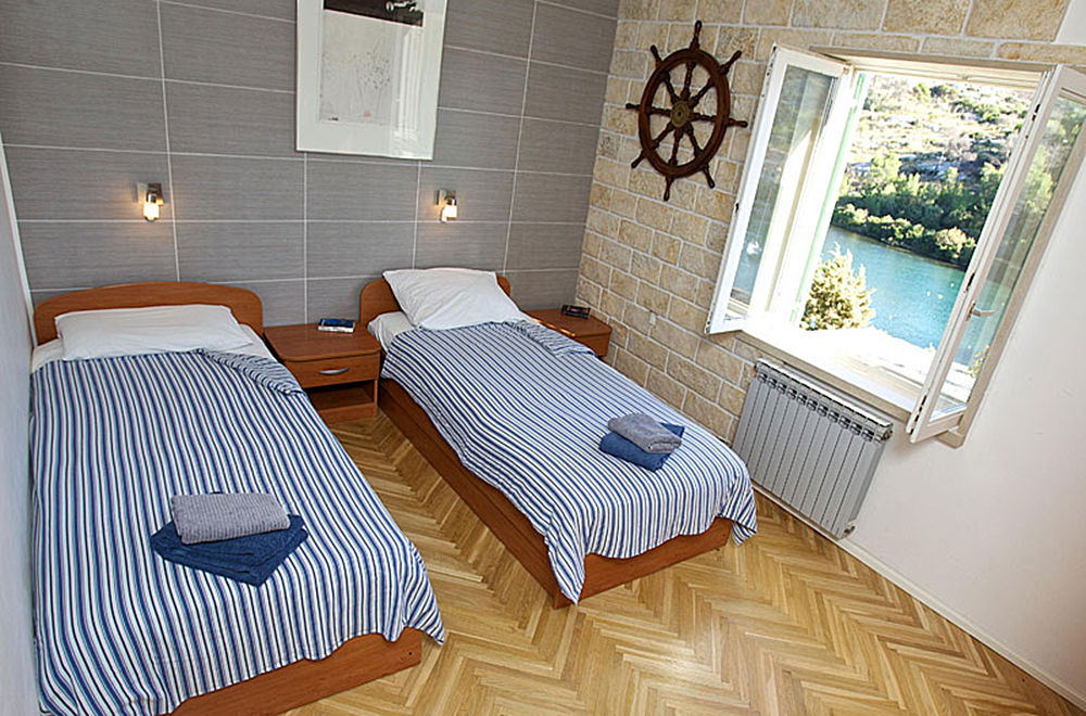 Villa sovrum dubbla sängar